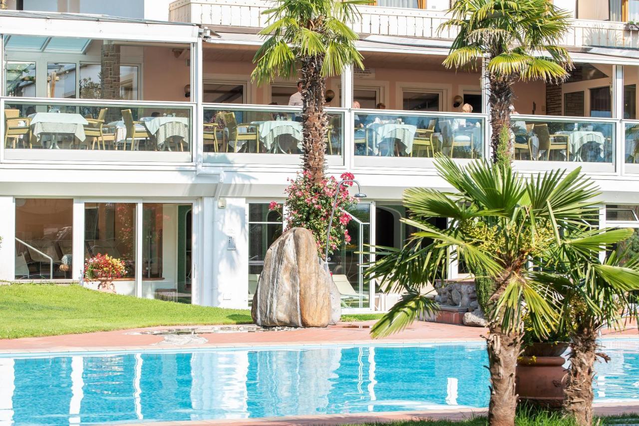 Glanzhof Hotel & Apartments Marlengo Ngoại thất bức ảnh