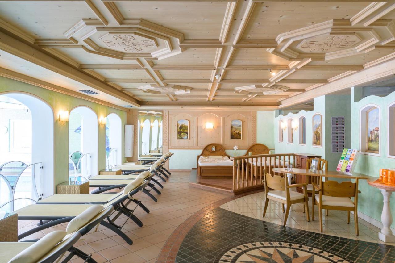 Glanzhof Hotel & Apartments Marlengo Ngoại thất bức ảnh
