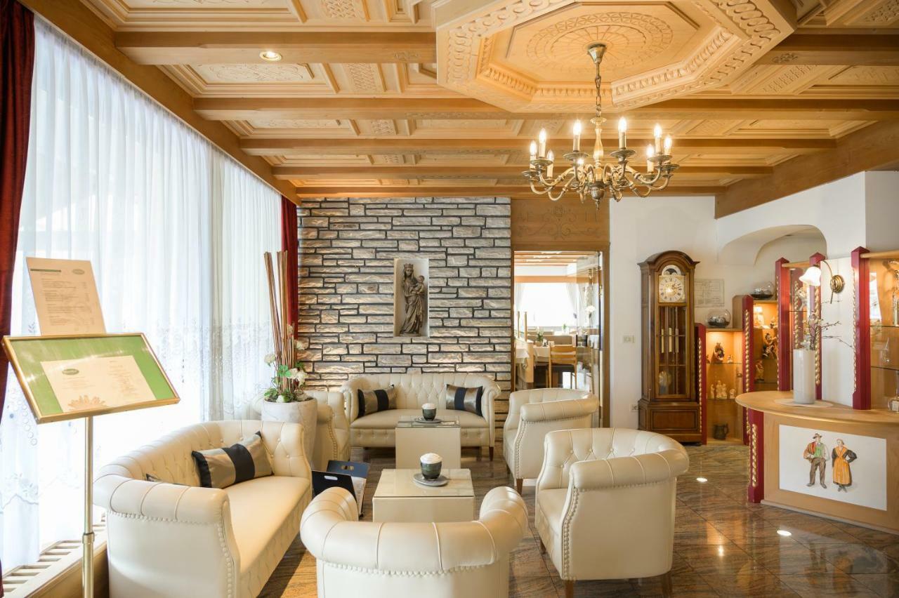 Glanzhof Hotel & Apartments Marlengo Ngoại thất bức ảnh